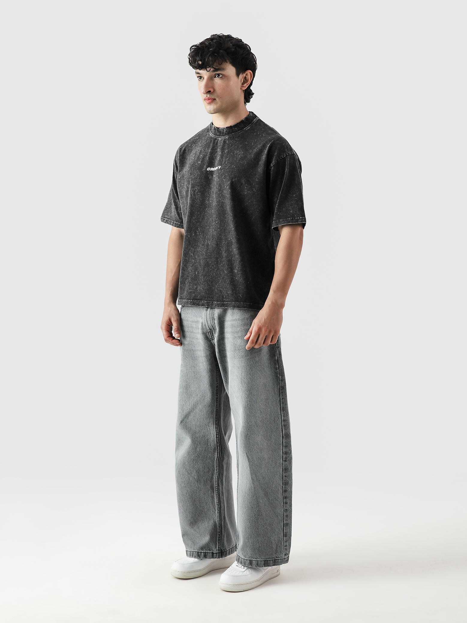 CORE acid washed blank tee additional lifestyle shot Pakistan – GROOVY