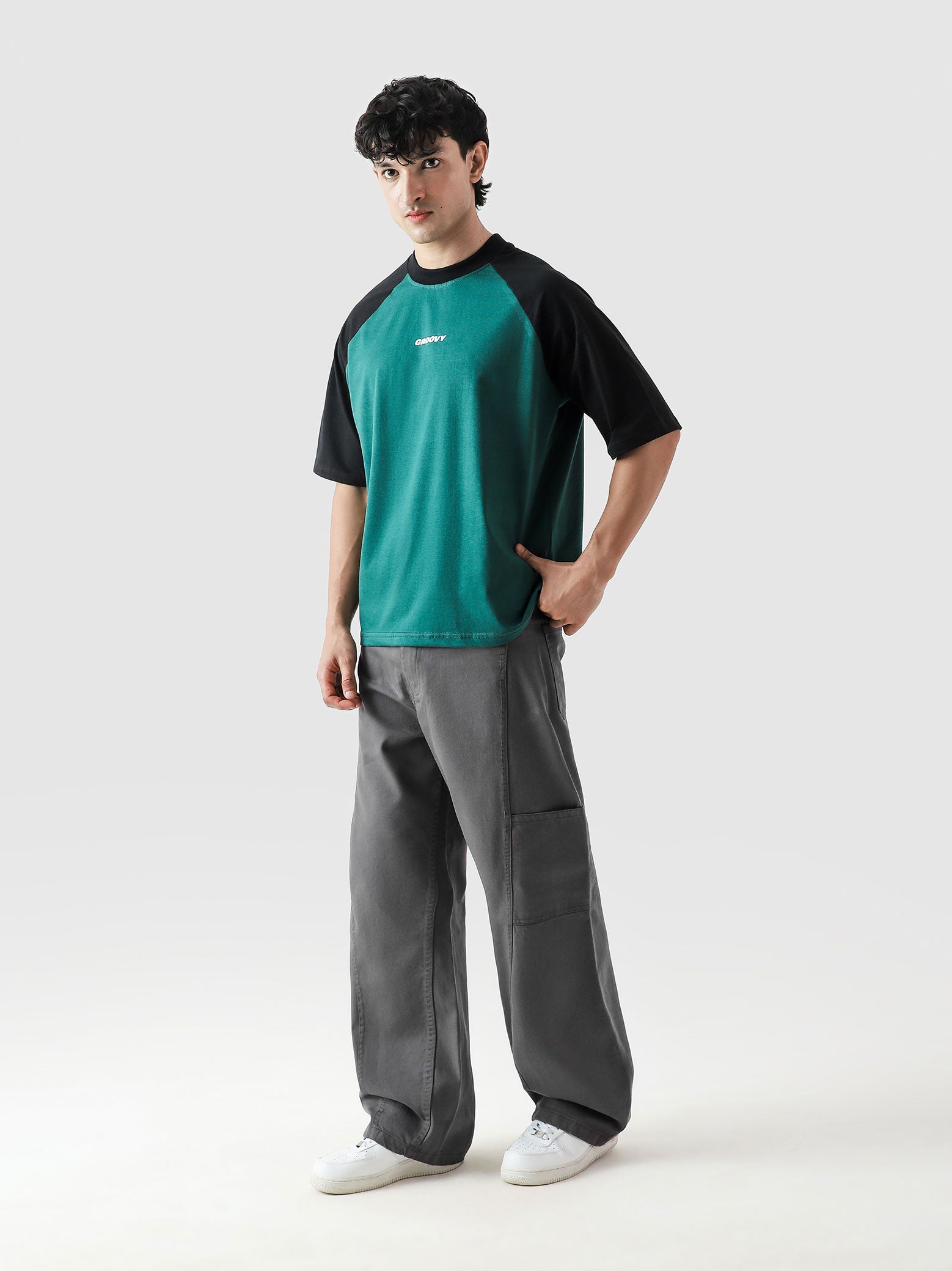 CORE tees racing green raglan flat lay 190 GSM contrast sleeve Pakistan – GROOVY