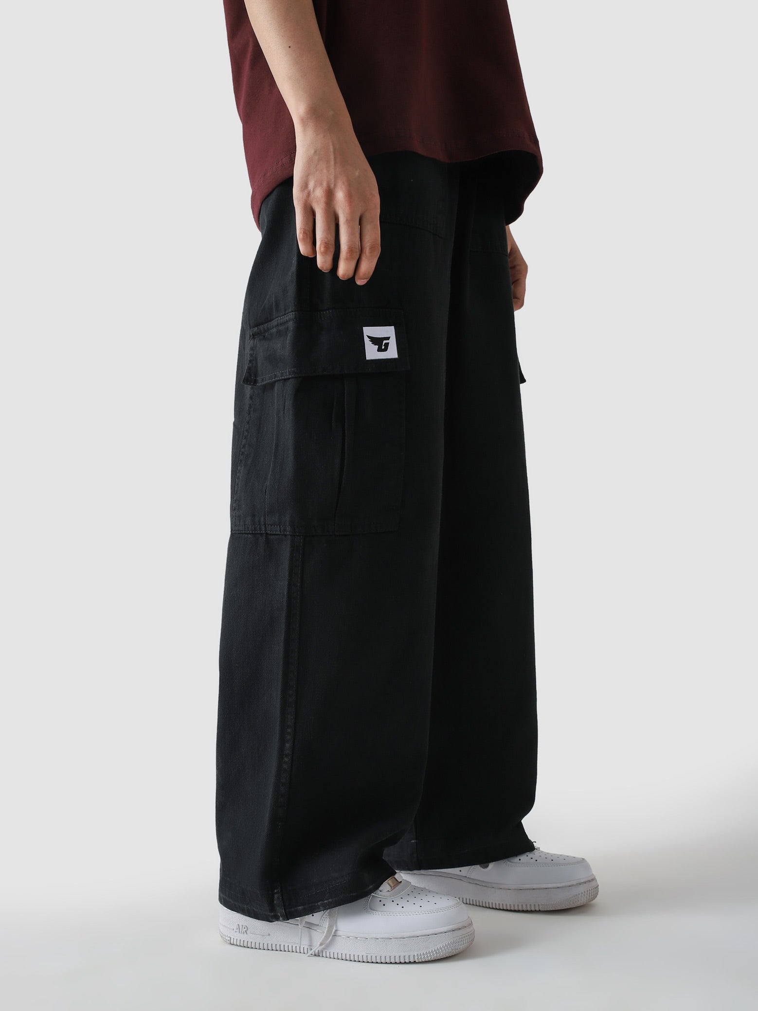 Black VII Cargo - GROOVY