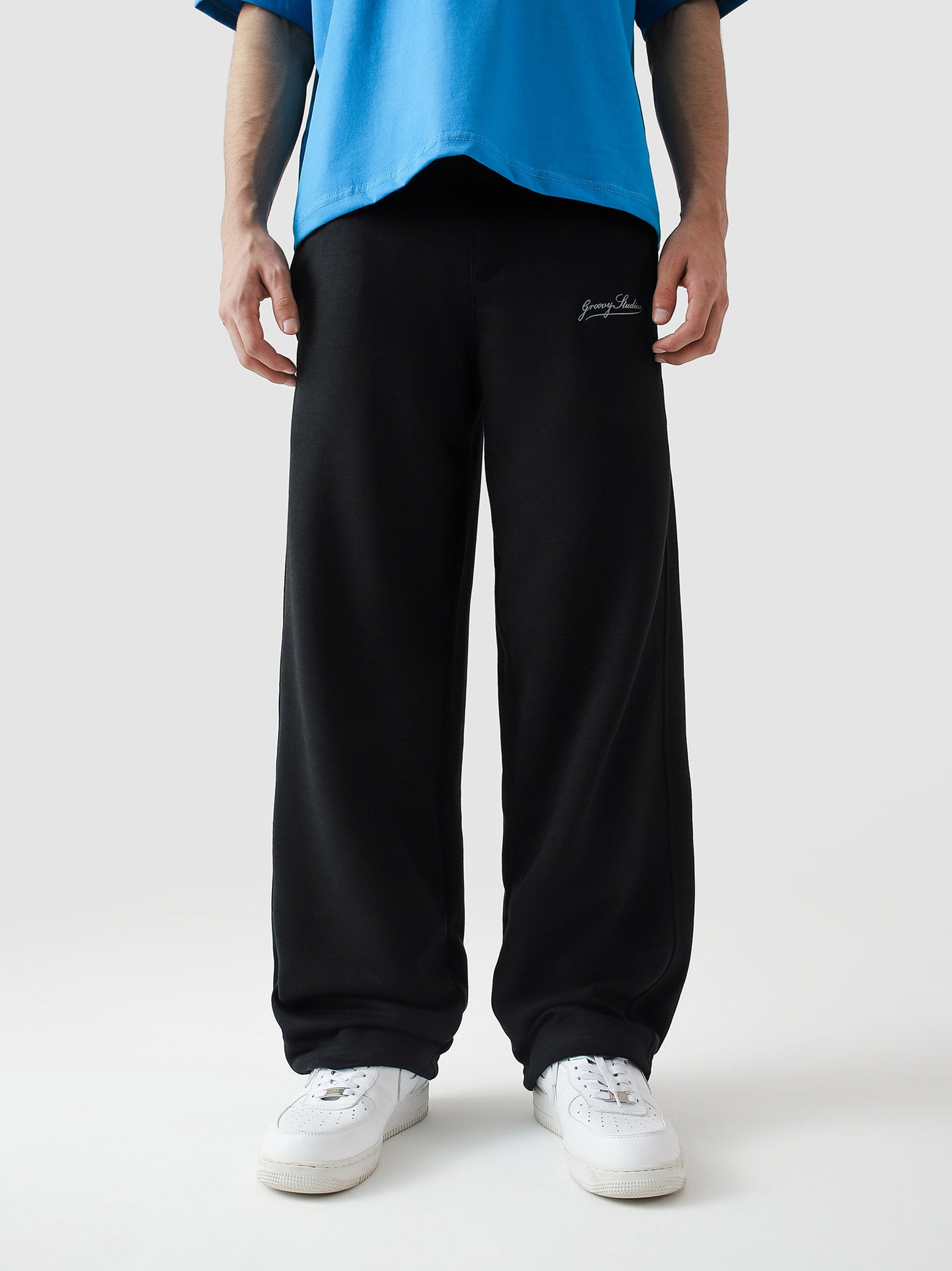 Black Baggy Trouser – Baggy Trousers | GROOVY Pakistan