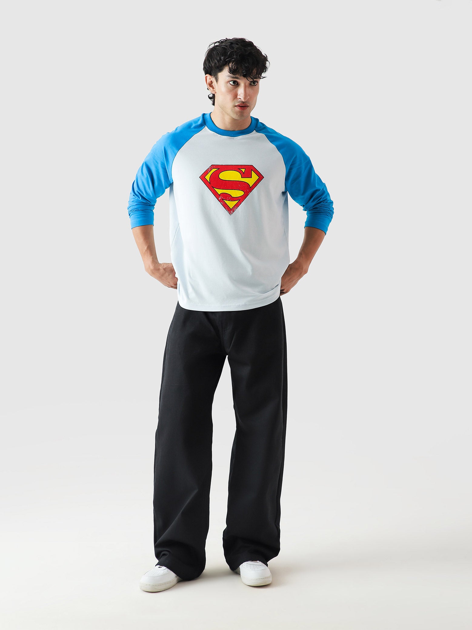Superman full sleeves tee male model back view raglan blue sleeves Pakistan – GROOVY