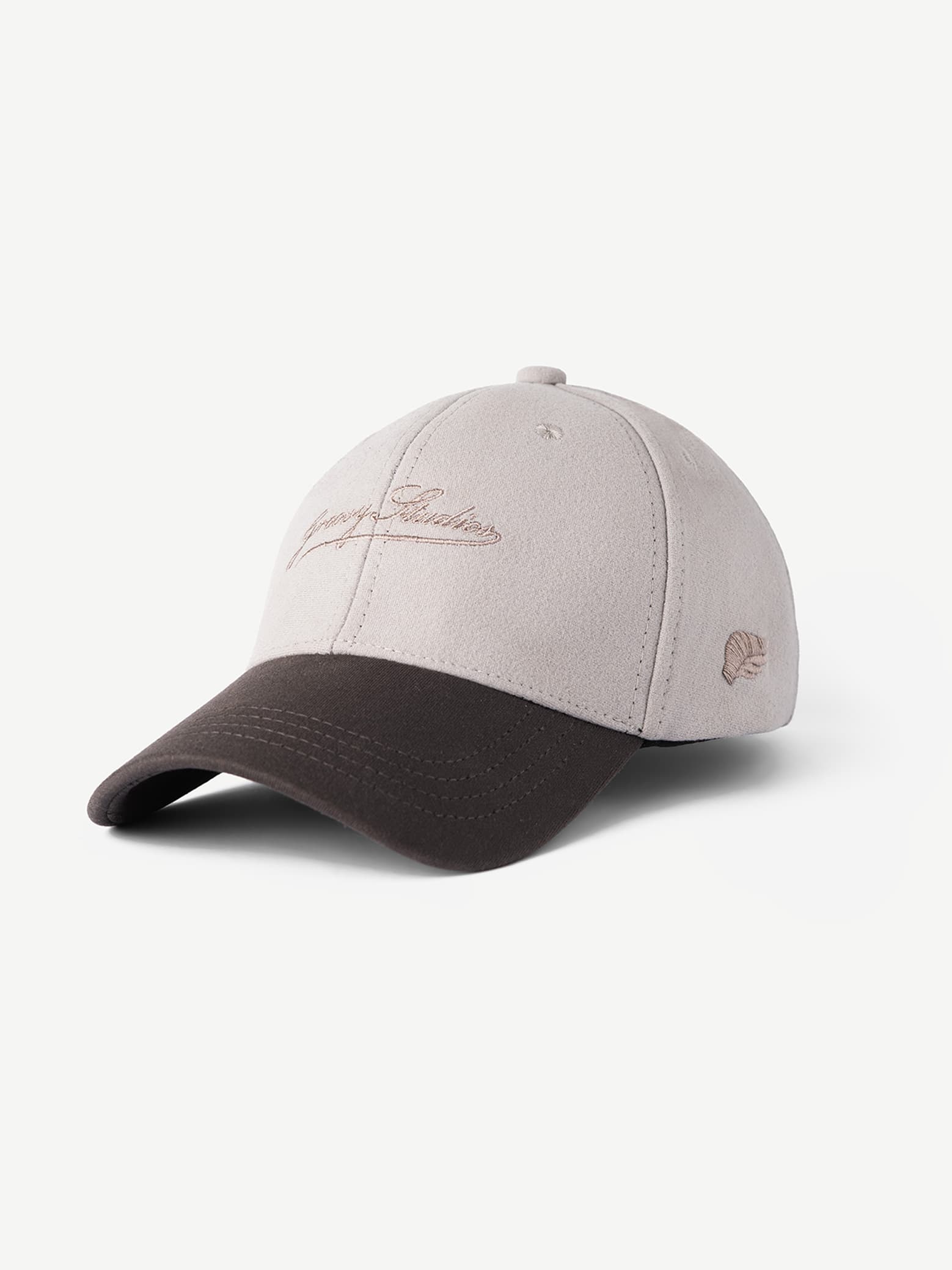 GROOVY Classic Snapback cap in stone with two-tone panels and suede-touch brim