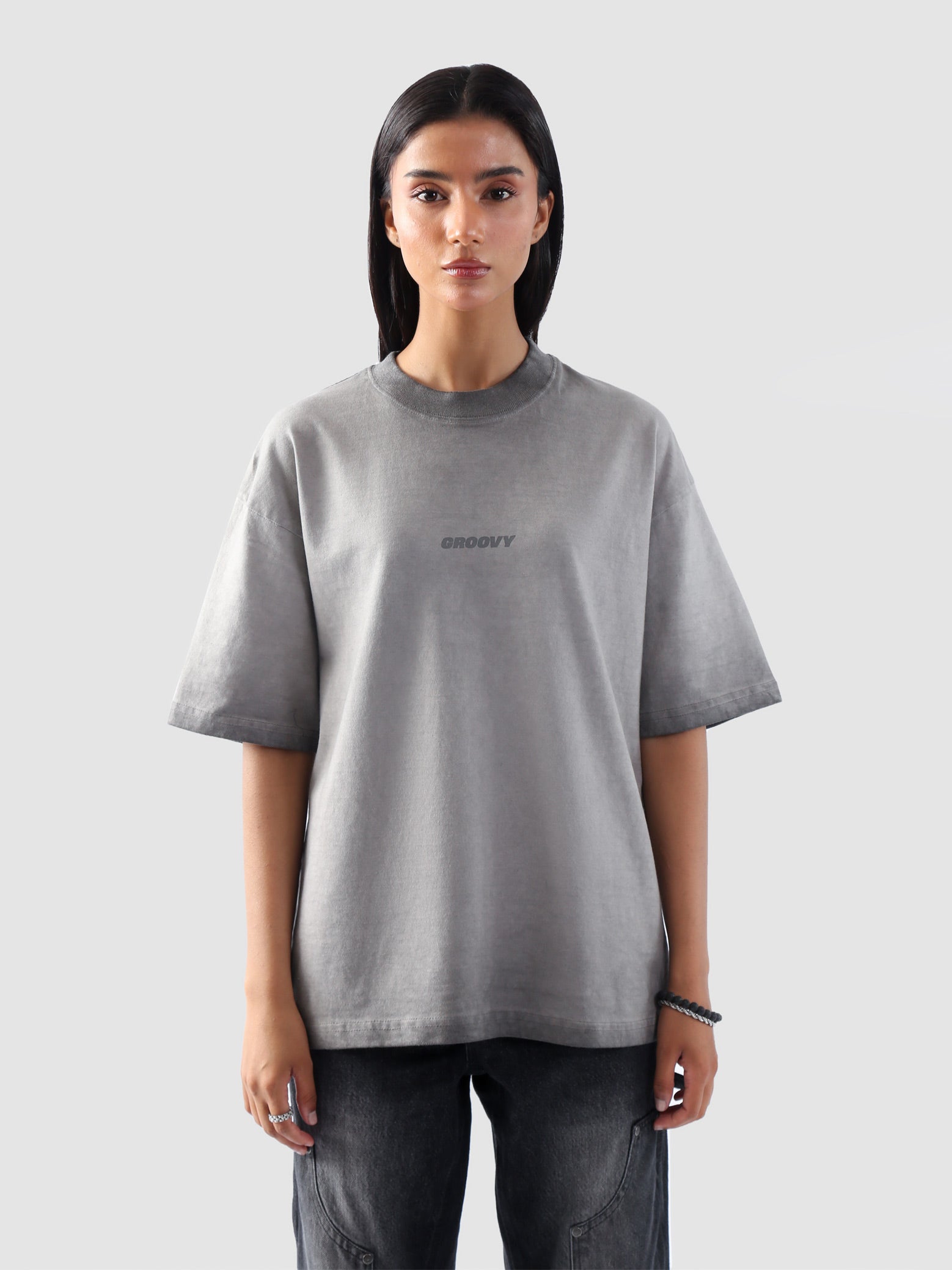 Oil fade blank t-shirt male model back view oil washed oversized Pakistan – GROOVY