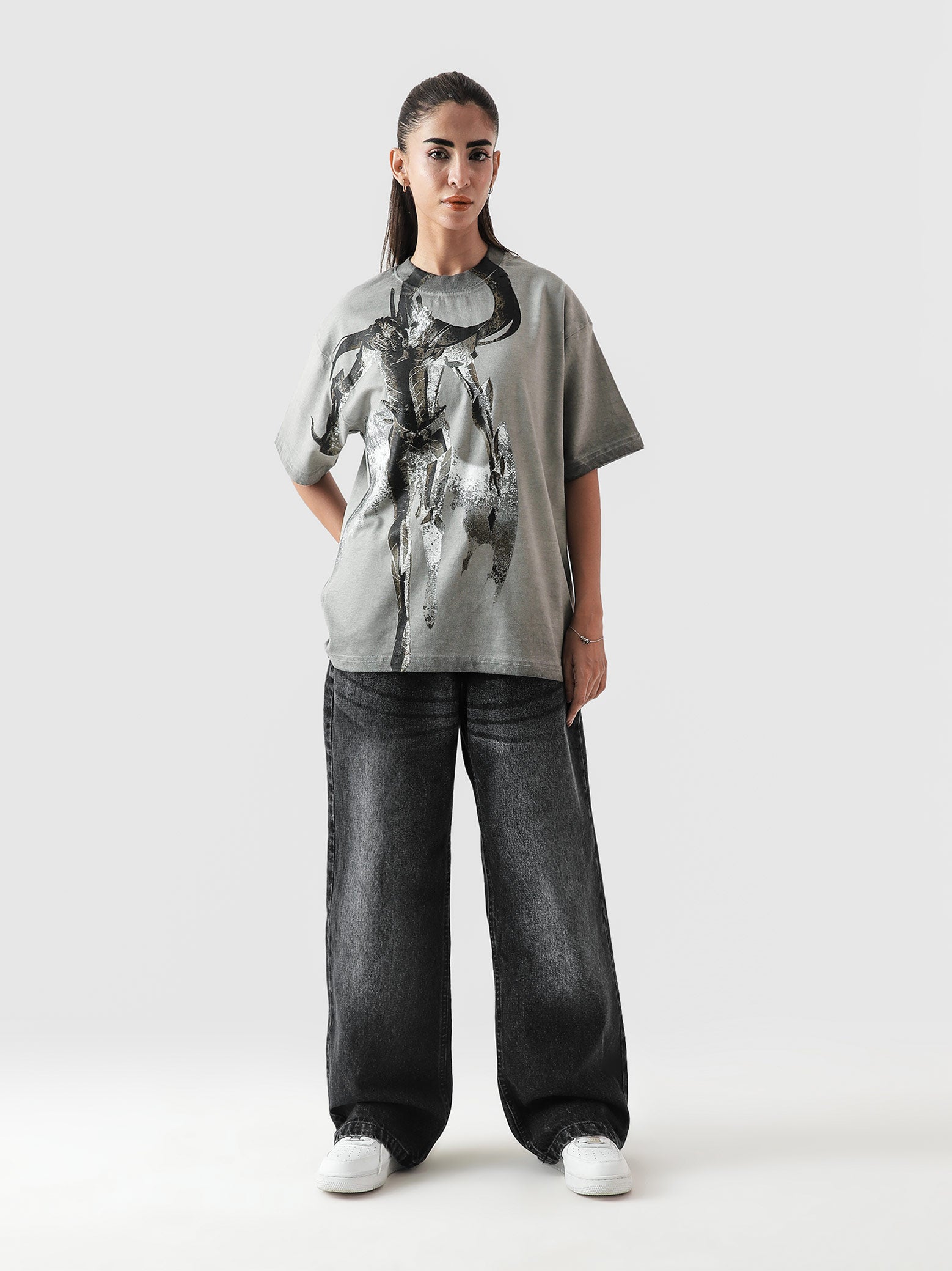 IGRIS Solo Leveling tee male model side angle washed oversized Pakistan – GROOVY