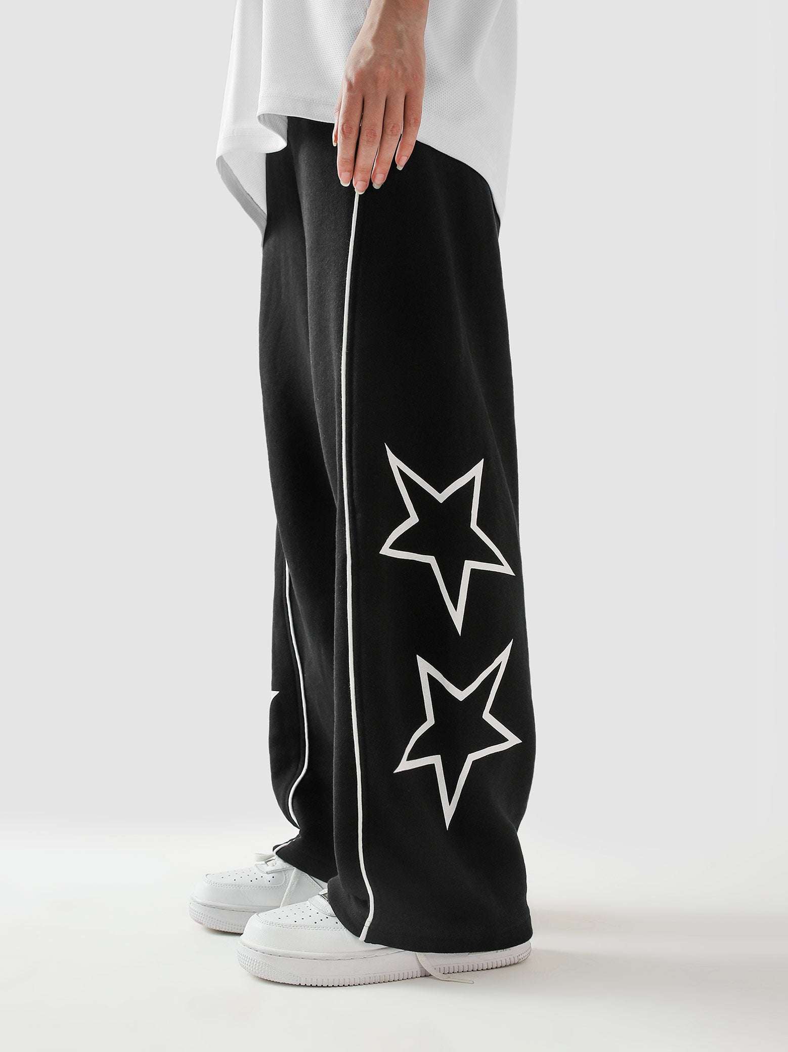 Black Wide-Leg Star Print Trouser – STAR Trouser | GROOVY Pakistan