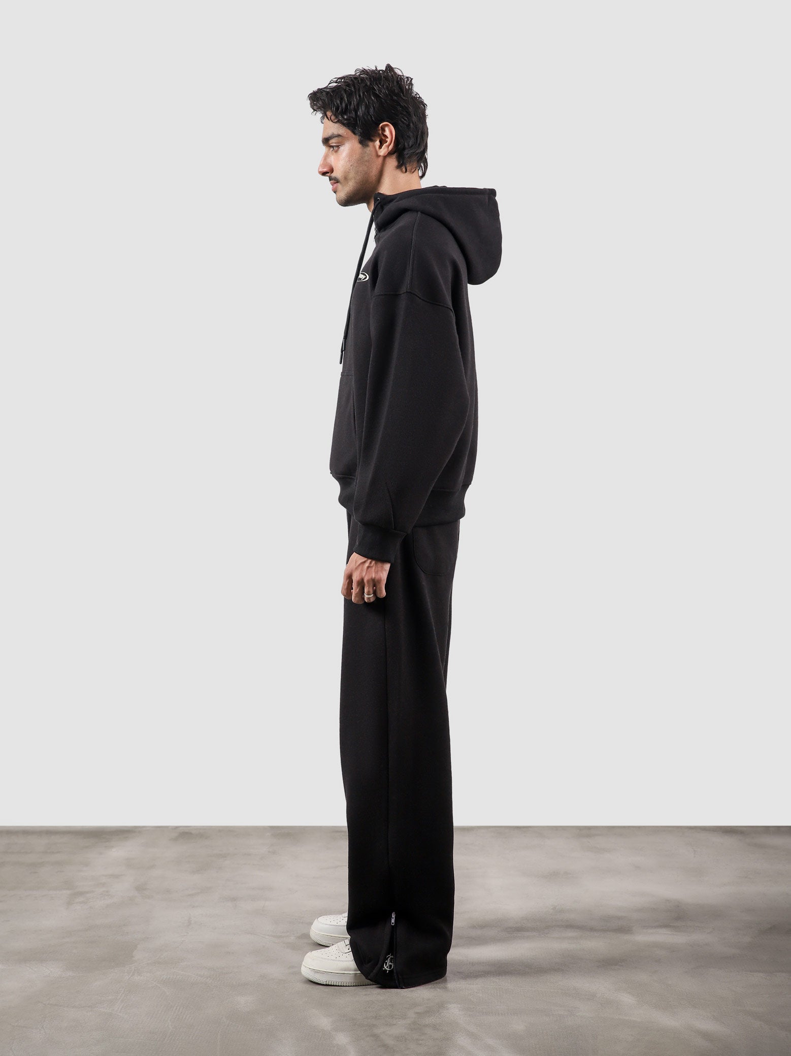 Utility Top black male model side view full body streetwear Pakistan – GROOVY