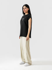 Thunder Bite Sando female model front view black sleeveless streetwear Pakistan – GROOVY