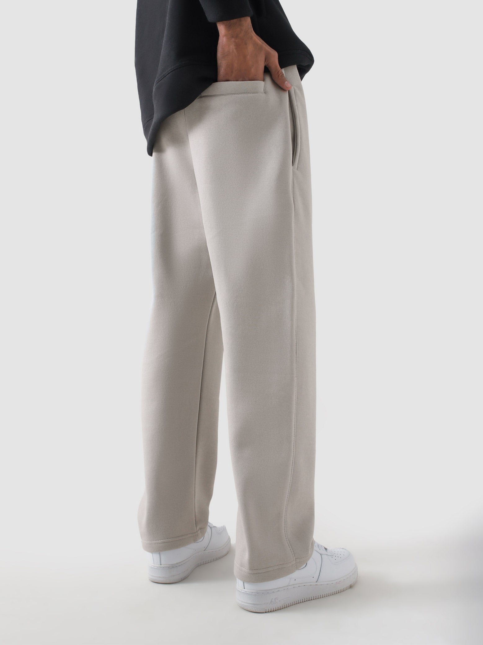 Chalk essential trouser female model front view relaxed fit Pakistan – GROOVY