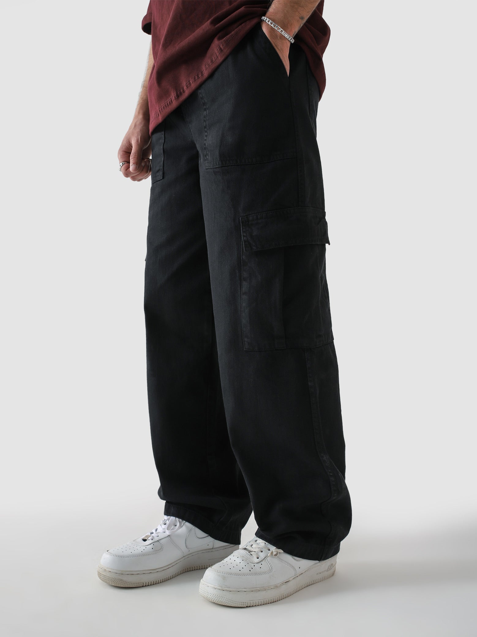 Black VII Cargo - GROOVY