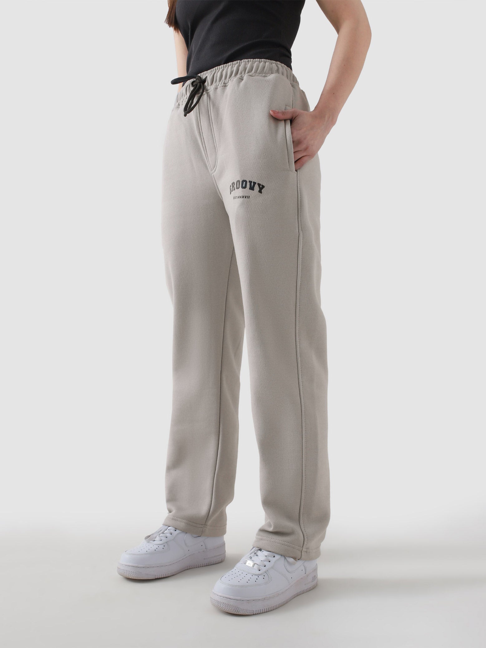 Chalk essential trouser female model back view wide leg fit Pakistan – GROOVY