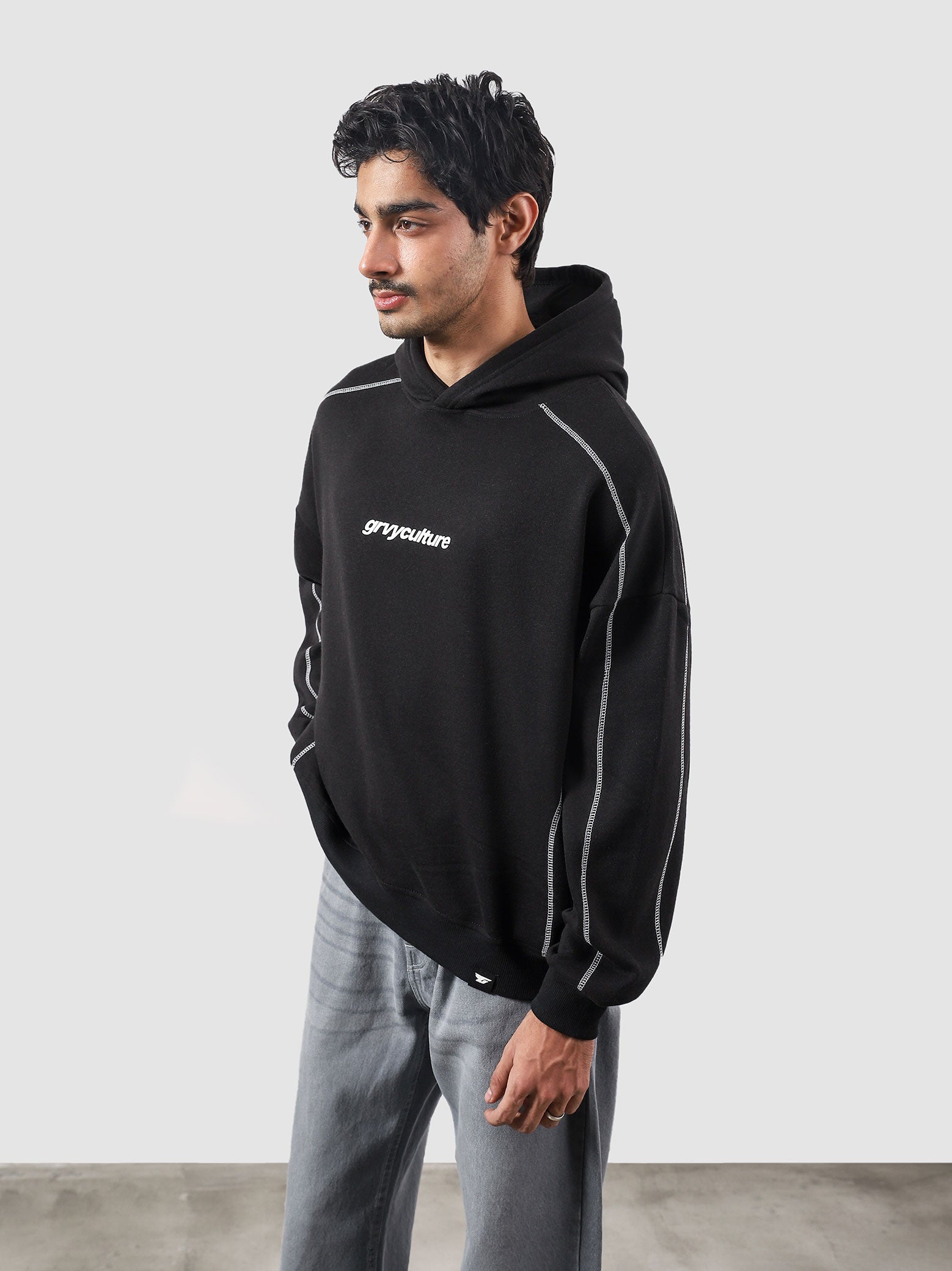 5 Way Stitch Hoodie female model back view contrast stitch panel Pakistan – GROOVY