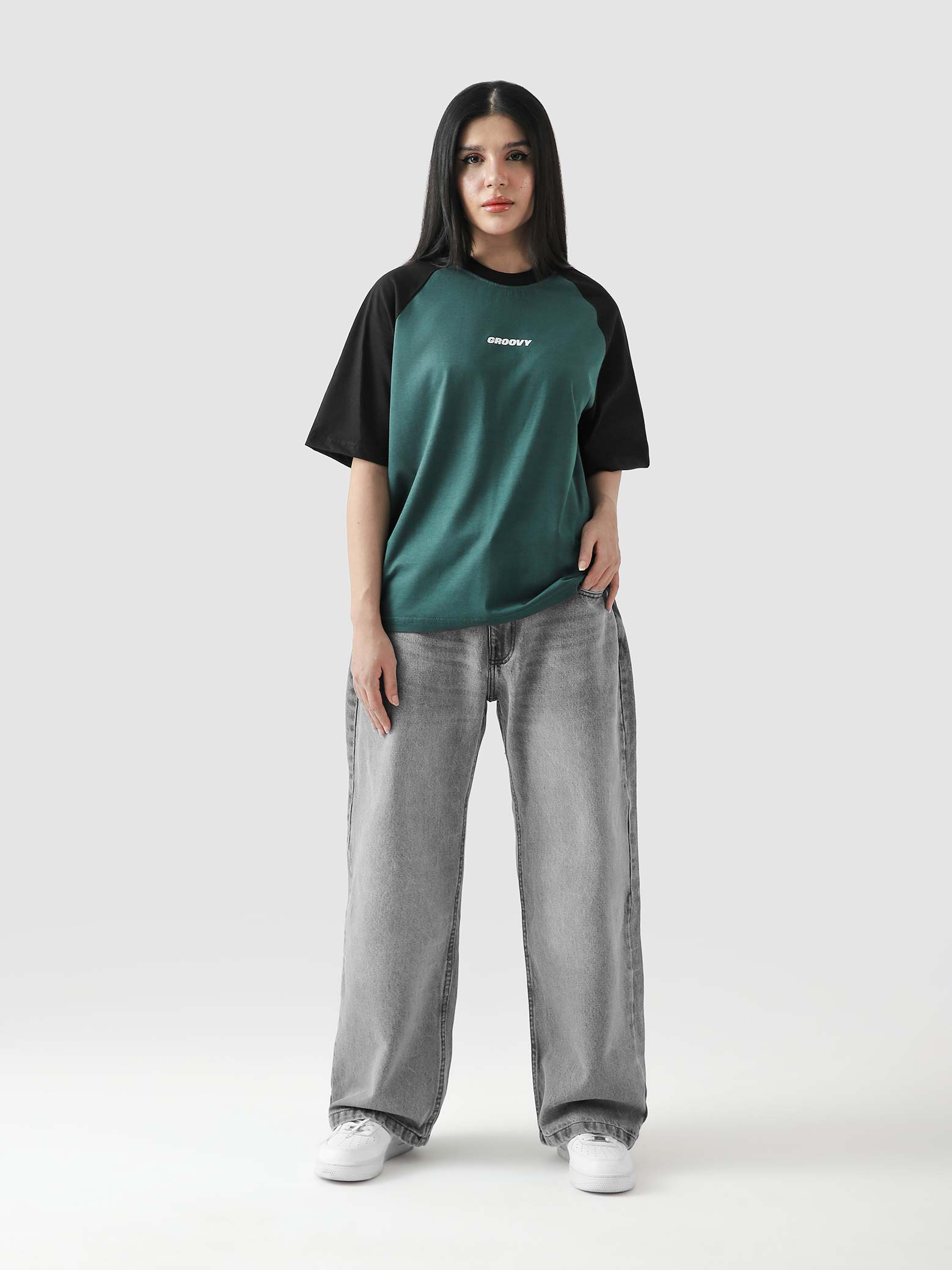 CORE tees racing green raglan male model side angle contrast sleeve Pakistan – GROOVY