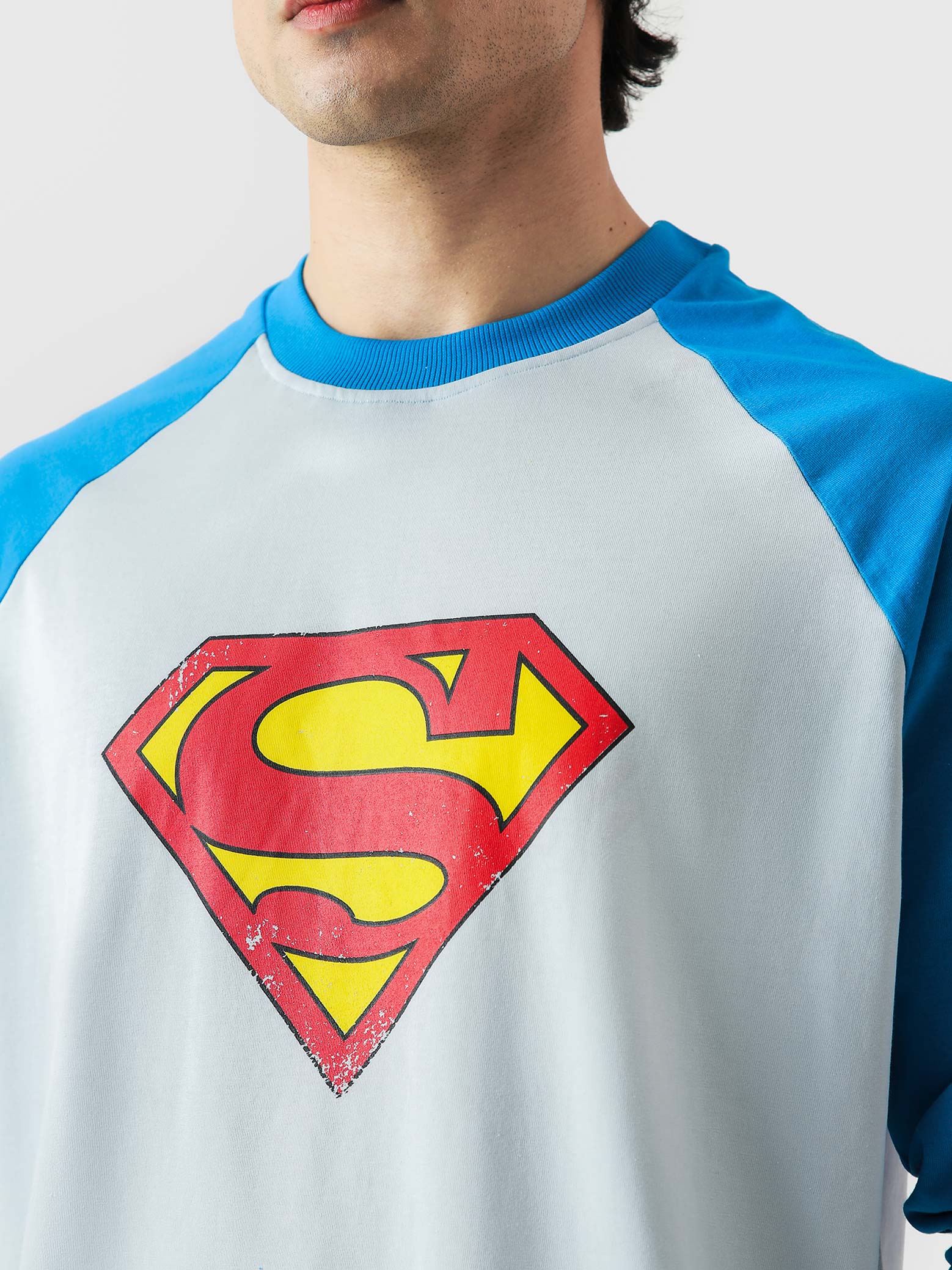 Superman full sleeves tee couple lifestyle shot raglan streetwear Pakistan – GROOVY