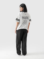 VENOM jersey white couple lifestyle shot oversized streetwear Pakistan – GROOVY