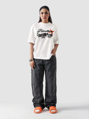White Oversized Tee Female Model Side View – GROOVY Studios – GROOVY Pakistan