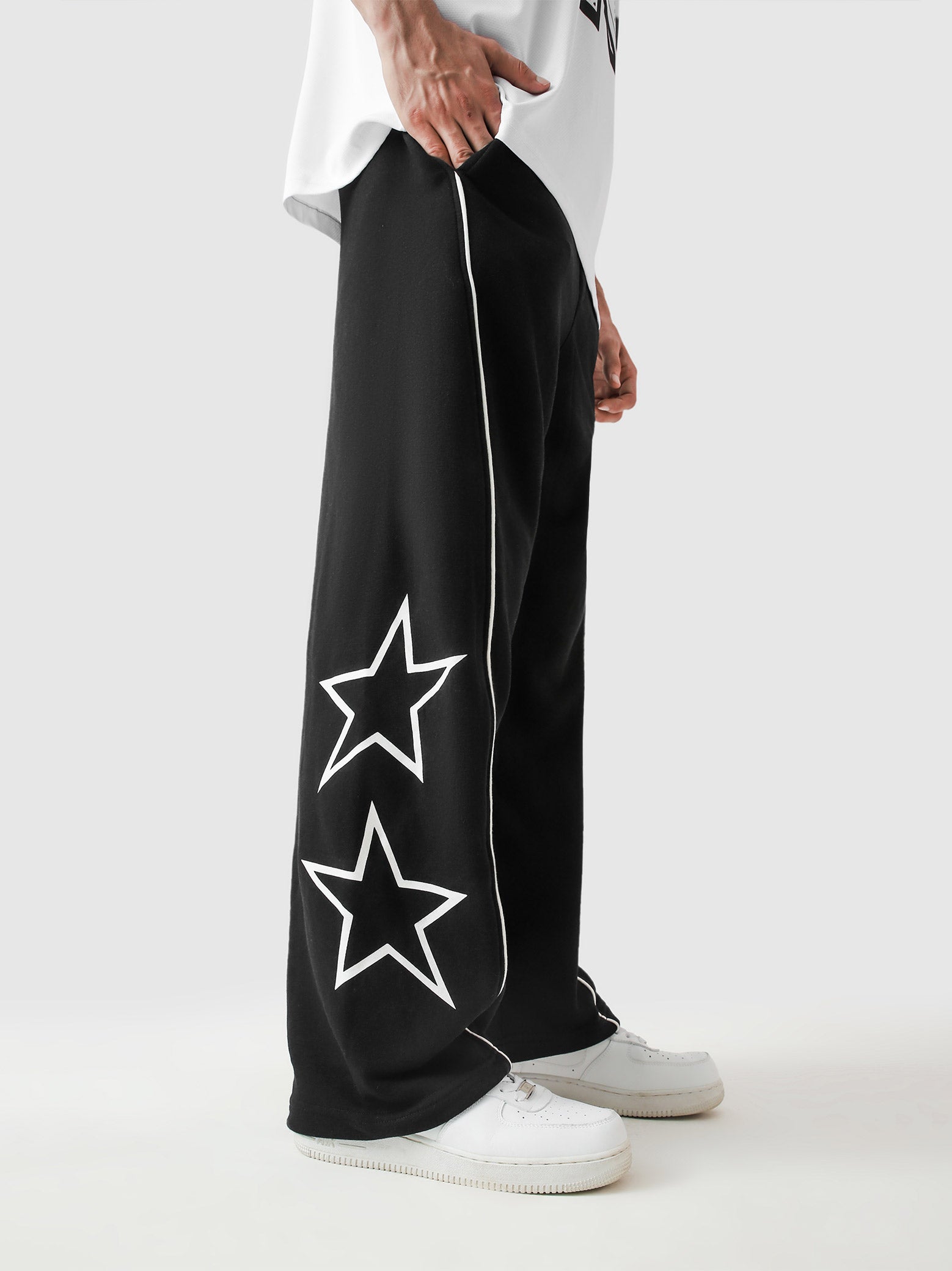 Black Wide-Leg Star Print Trouser – STAR Trouser | GROOVY Pakistan