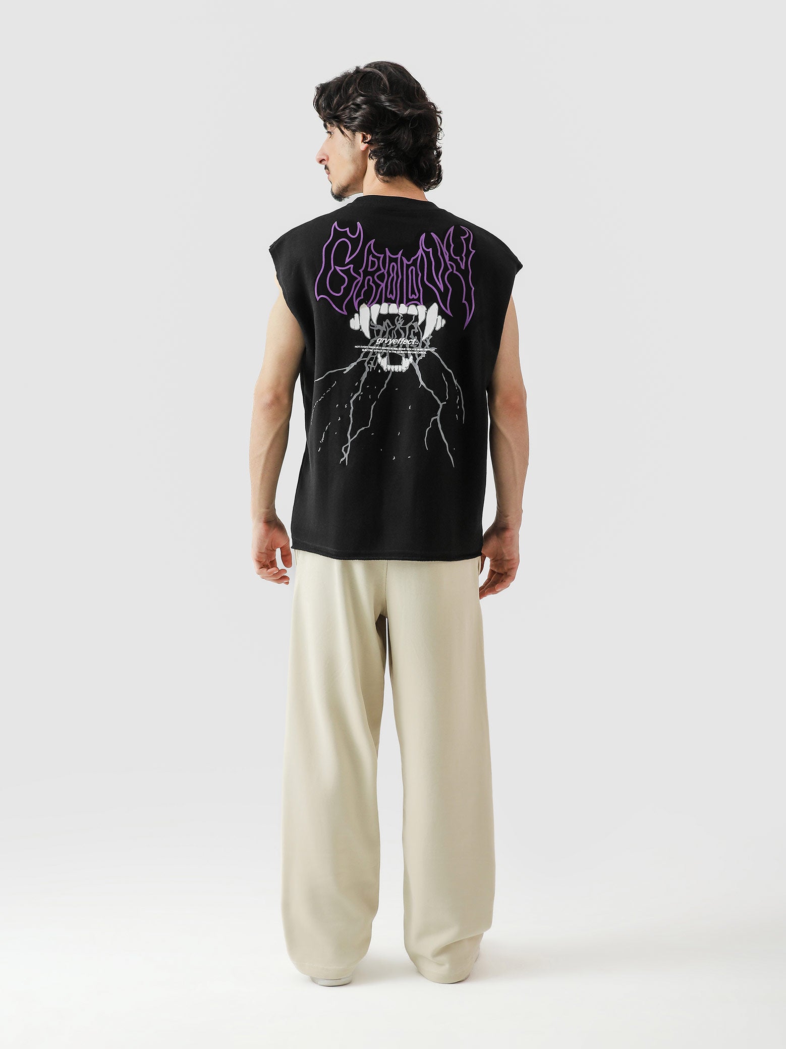 Thunder Bite Sando couple lifestyle shot black sleeveless streetwear Pakistan – GROOVY