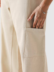 Cream Utility V1 cargos couple lifestyle shot Pakistan – GROOVY