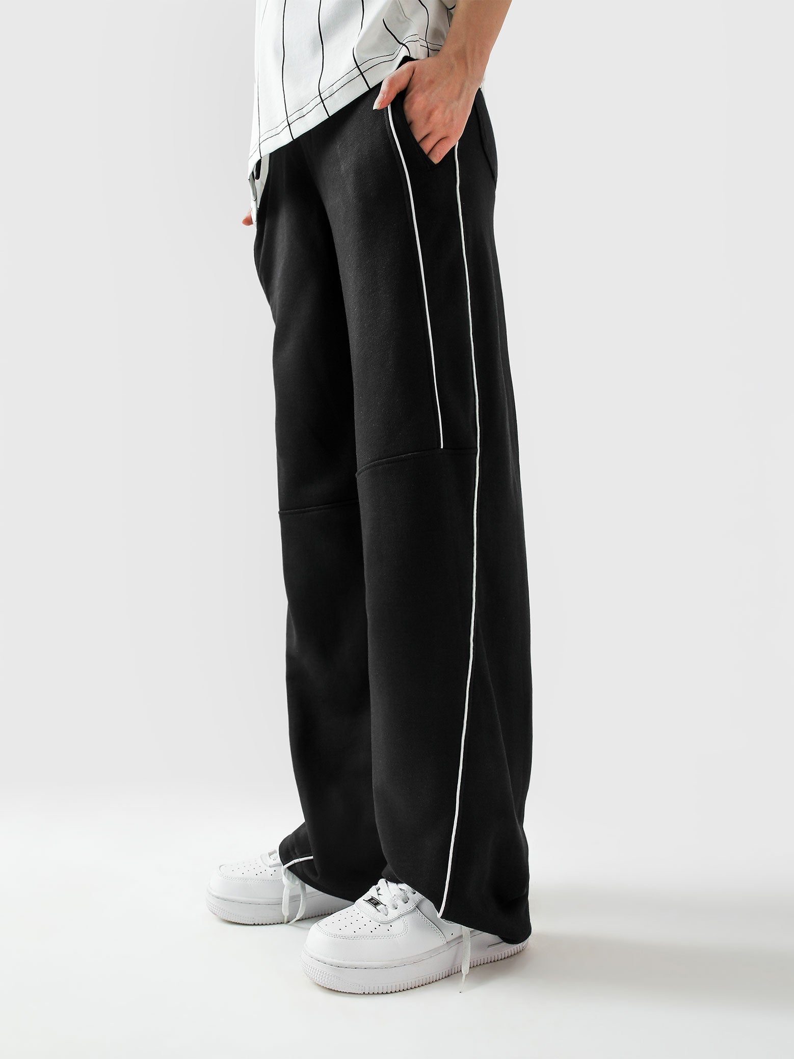 Black piping trouser detail closeup contrast piping waistband Pakistan – GROOVY