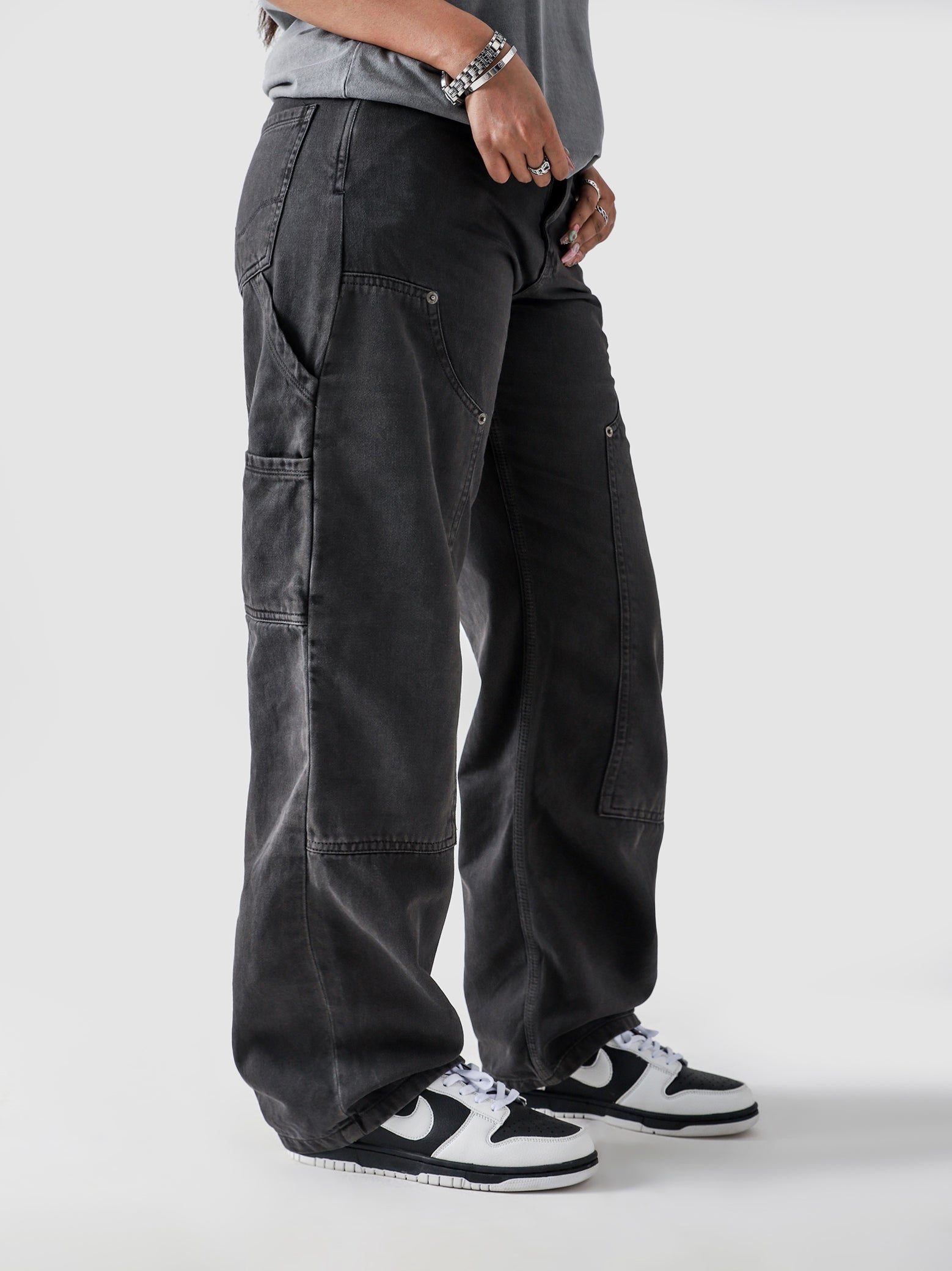 Dark grey carpenter denim female model back view Pakistan – GROOVY