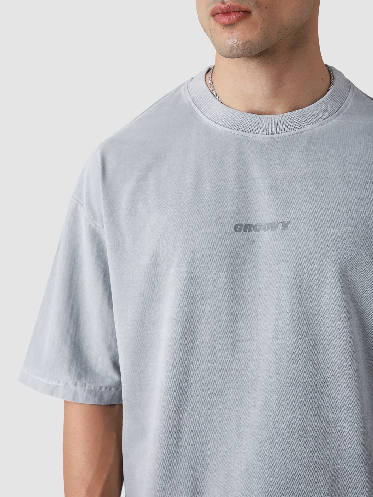 Slate Grey Washed Blank Tee Female Model Front View – GROOVY Pakistan