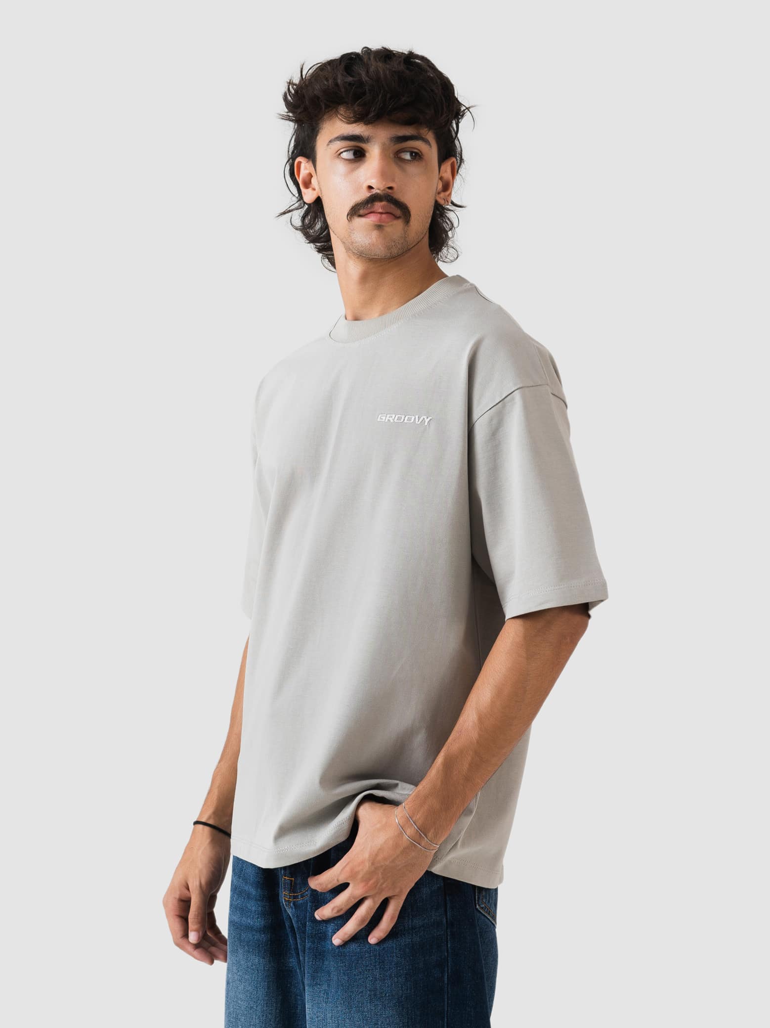 slate grey oversized t-shirt from GROOVY, embroidered logo, made in Pakistan