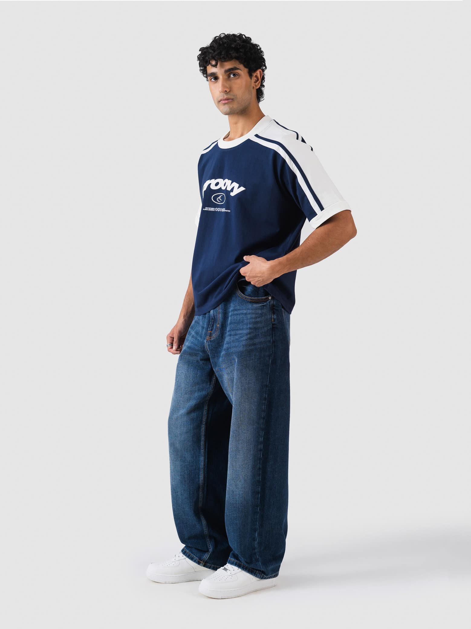 GROOVY Pakistan ringer t-shirt in deep blue, contrast trim