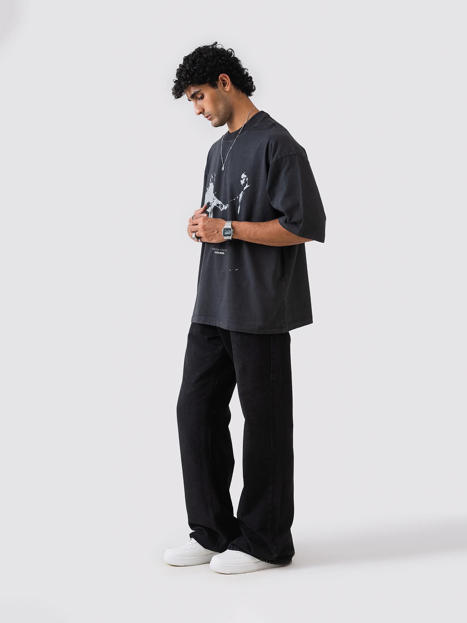 GROOVY black oversized t-shirt, photographic graphic print, Pakistan streetwear