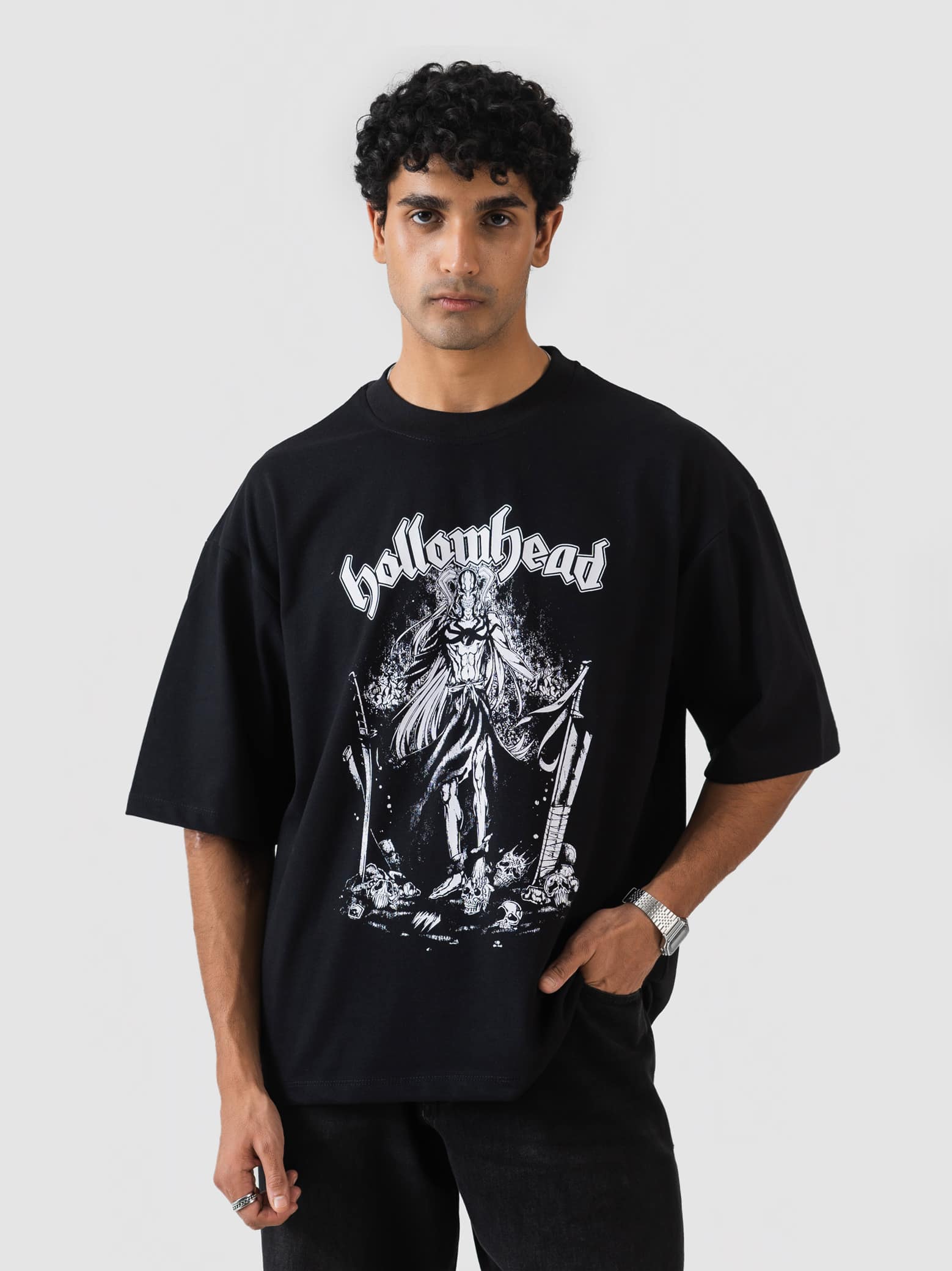 GROOVY black oversized t-shirt, skull graphic print, Pakistan