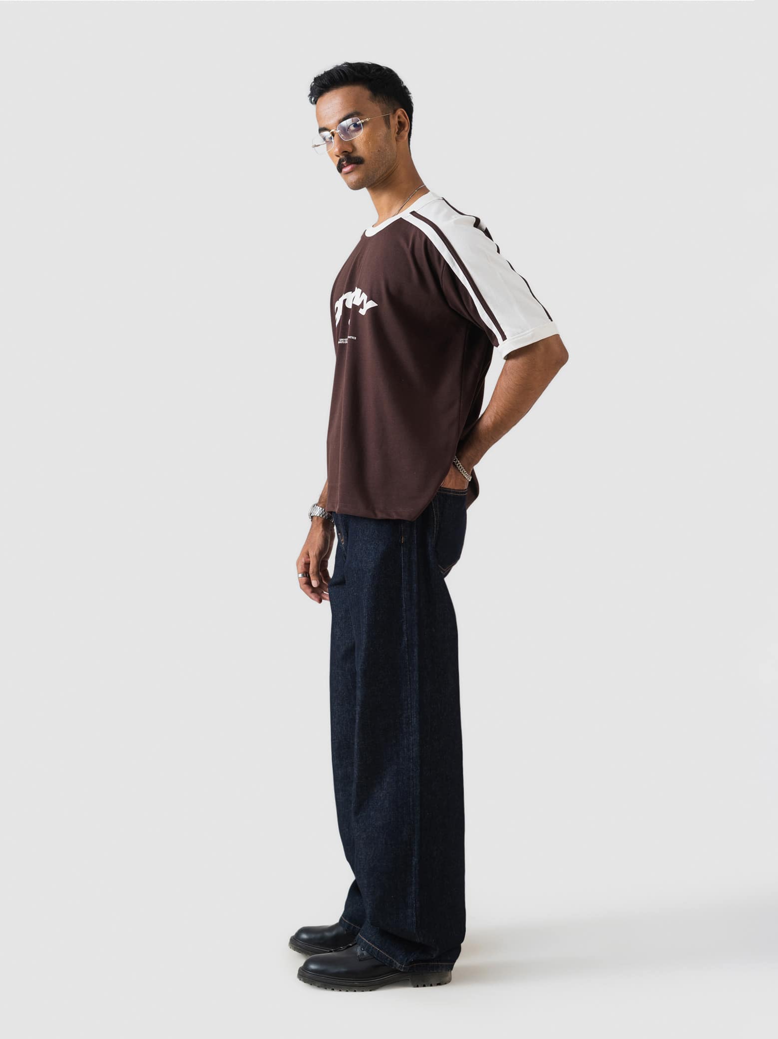 GROOVY Pakistan ringer t-shirt in mocha brown, contrast trim